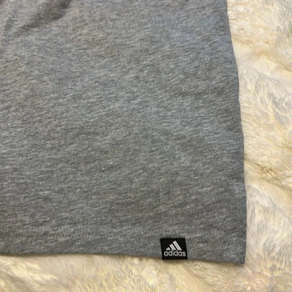 NWT Boys Adidas Gray T-Shirt with Logo - Picture 5 of 5